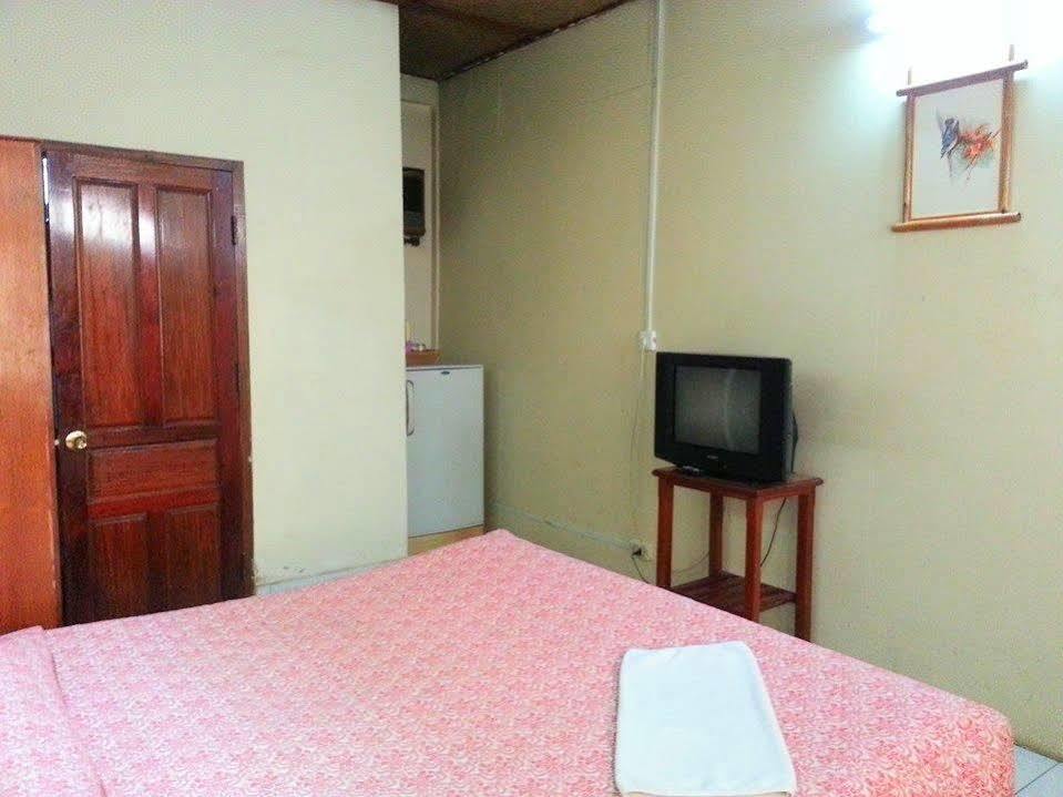 Villa Sisavad Guesthouse Vientiane Buitenkant foto