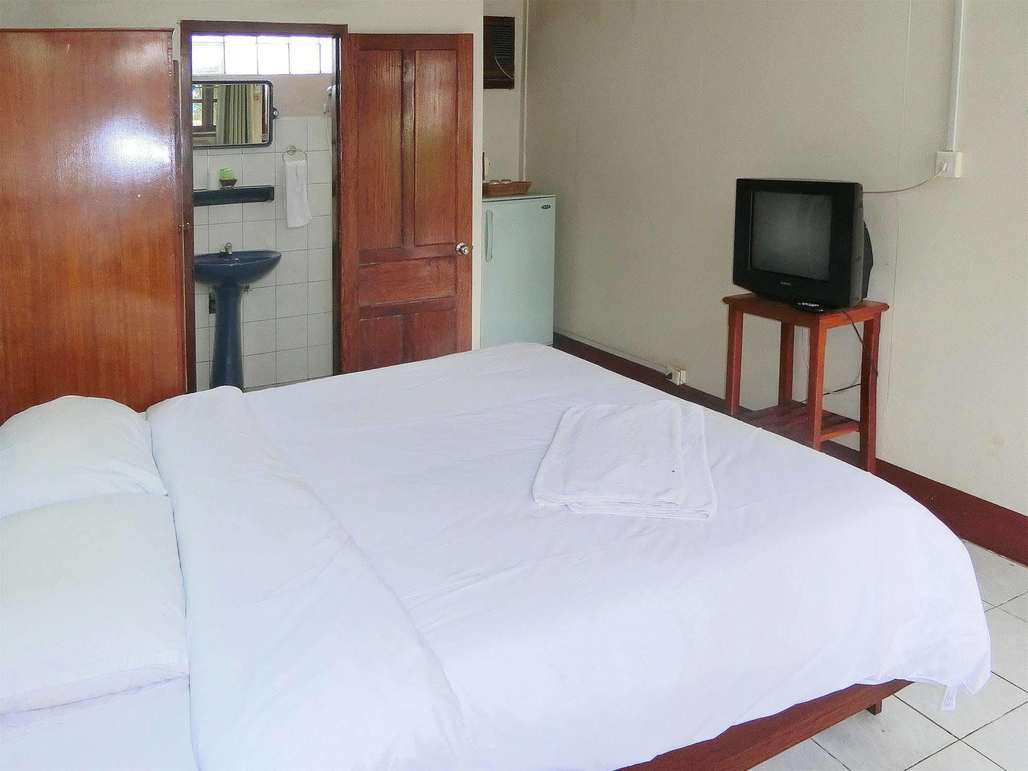 Villa Sisavad Guesthouse Vientiane Buitenkant foto