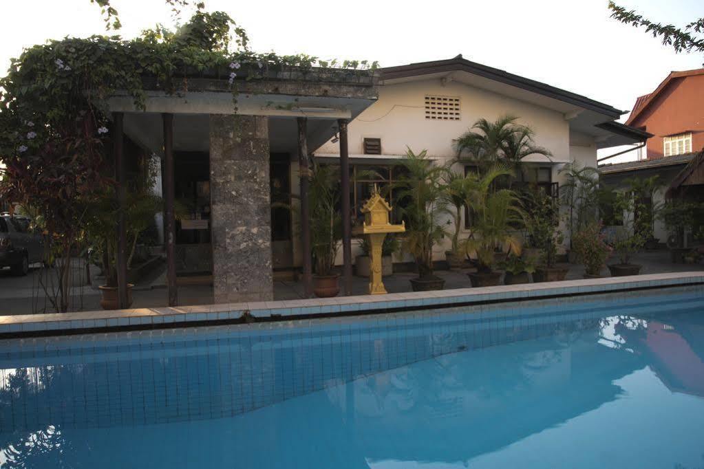 Villa Sisavad Guesthouse Vientiane Buitenkant foto